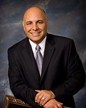 Dr. Roberto Monteagudo, wisconsin smiles, Milwauke